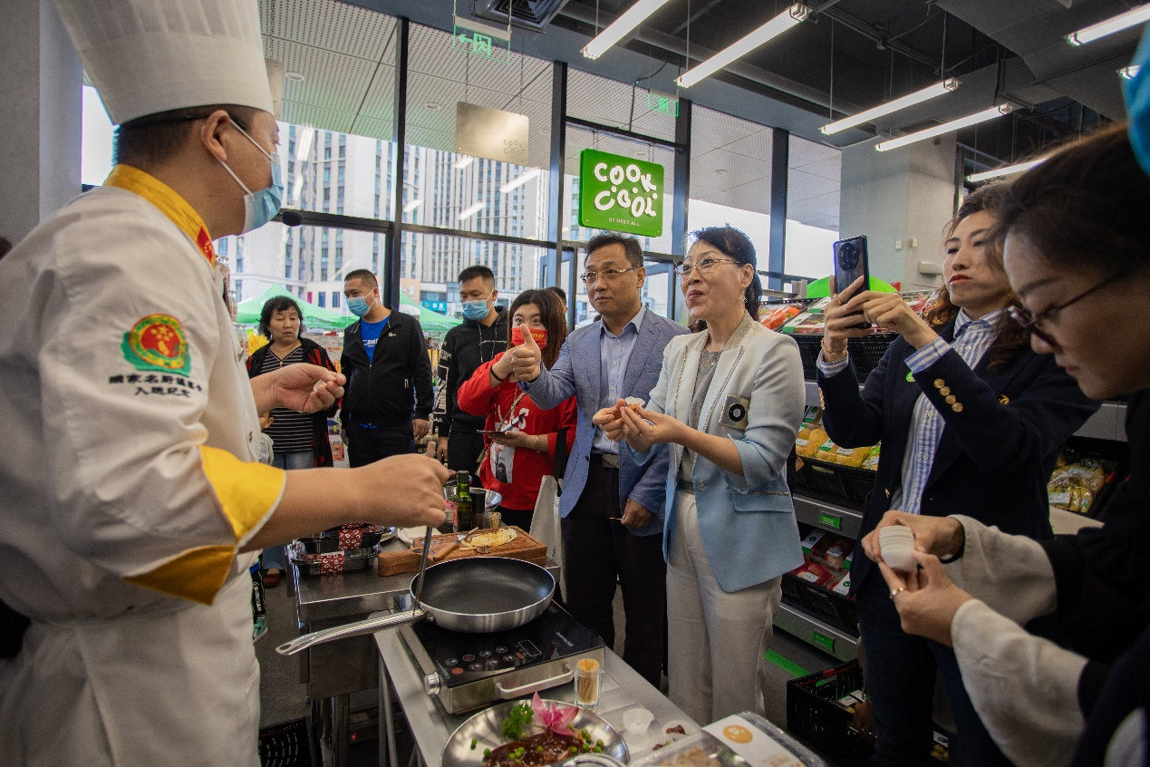 C位出道，澎湃启幕！我会常务副会长单位美特好——四大新零售网红品牌店正式开业！(图6)